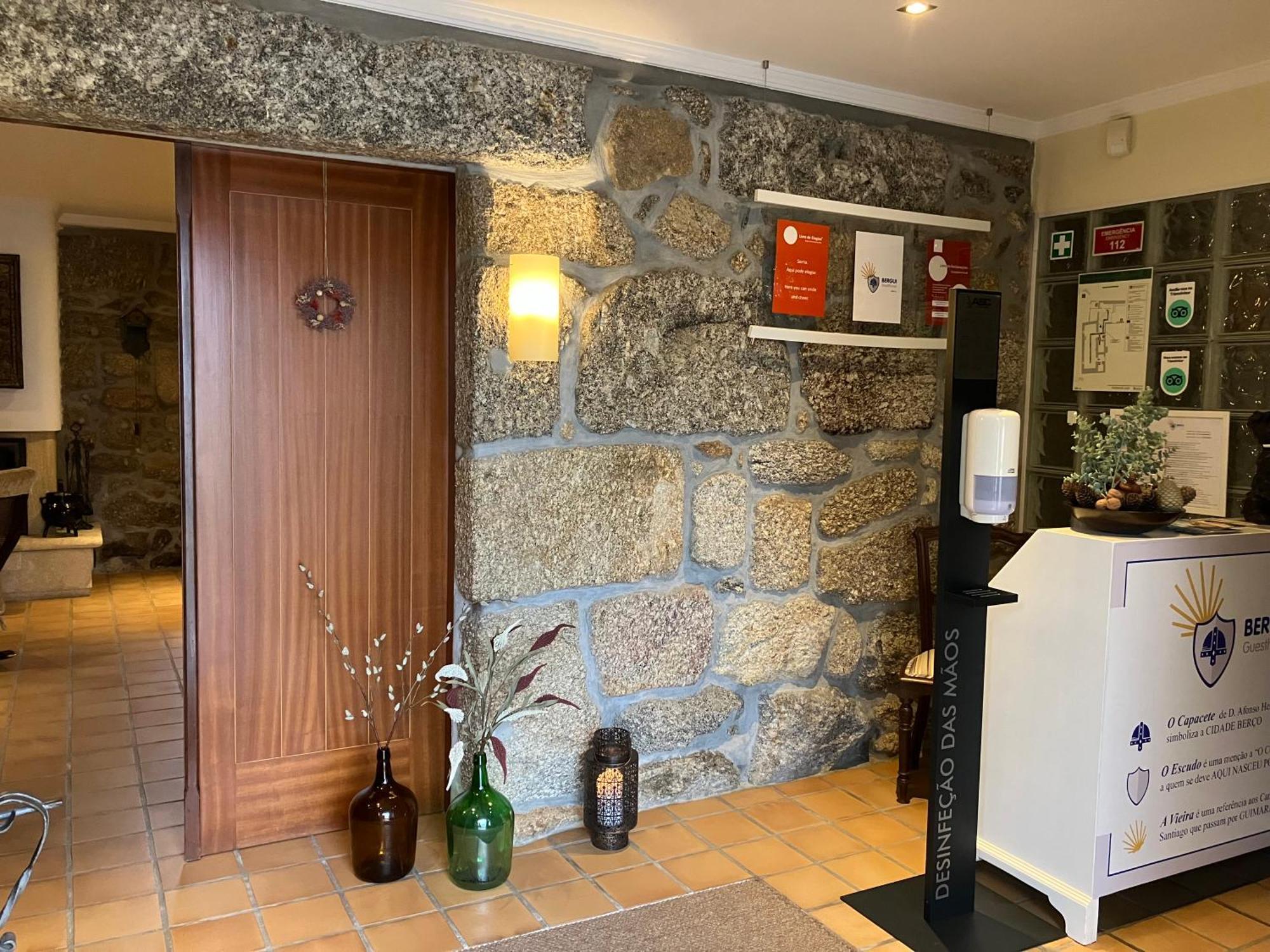 Bergui Guesthouse - Em Guimaraes Desde 2017 Luaran gambar