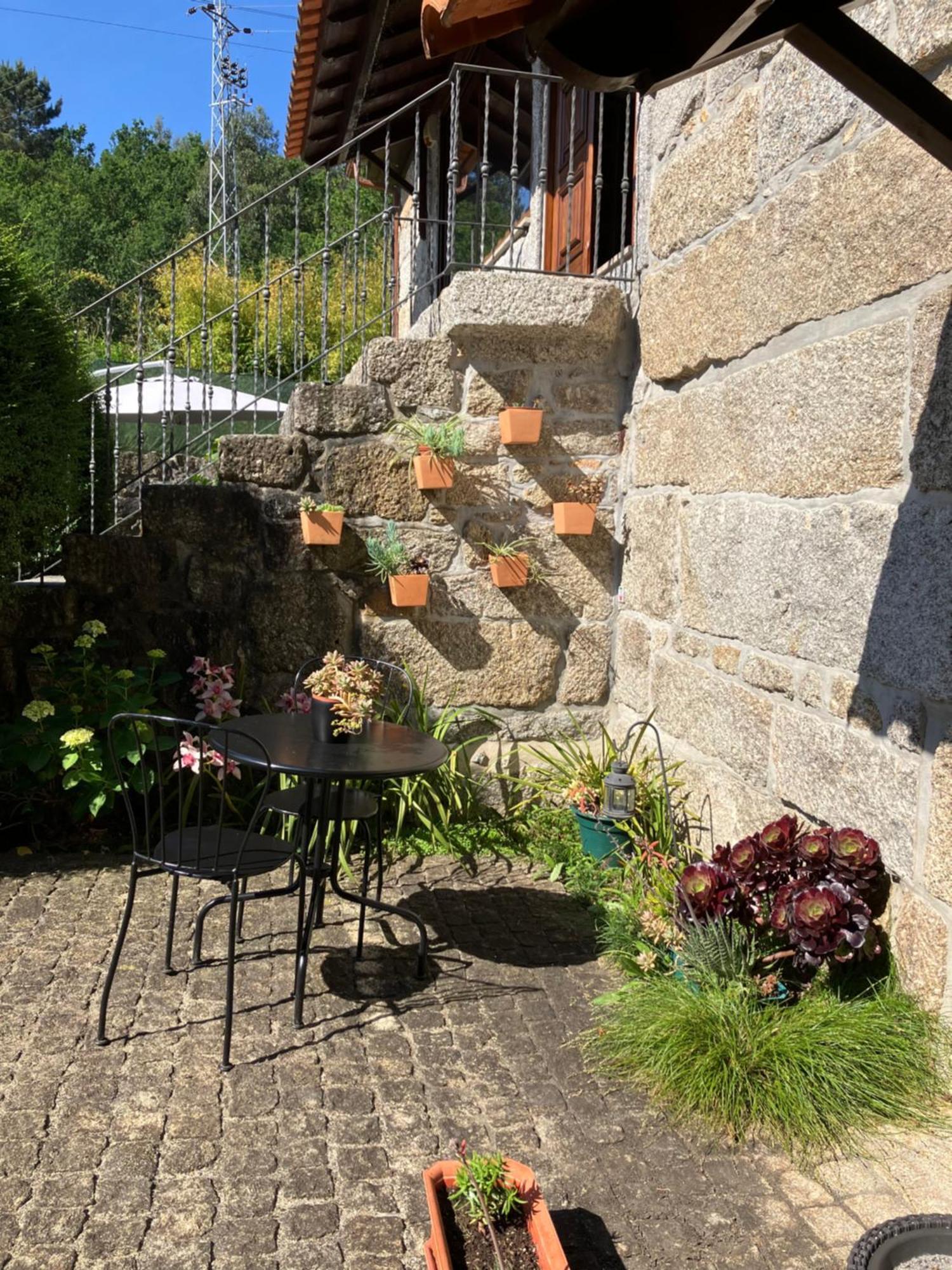 Bergui Guesthouse - Em Guimaraes Desde 2017 Luaran gambar