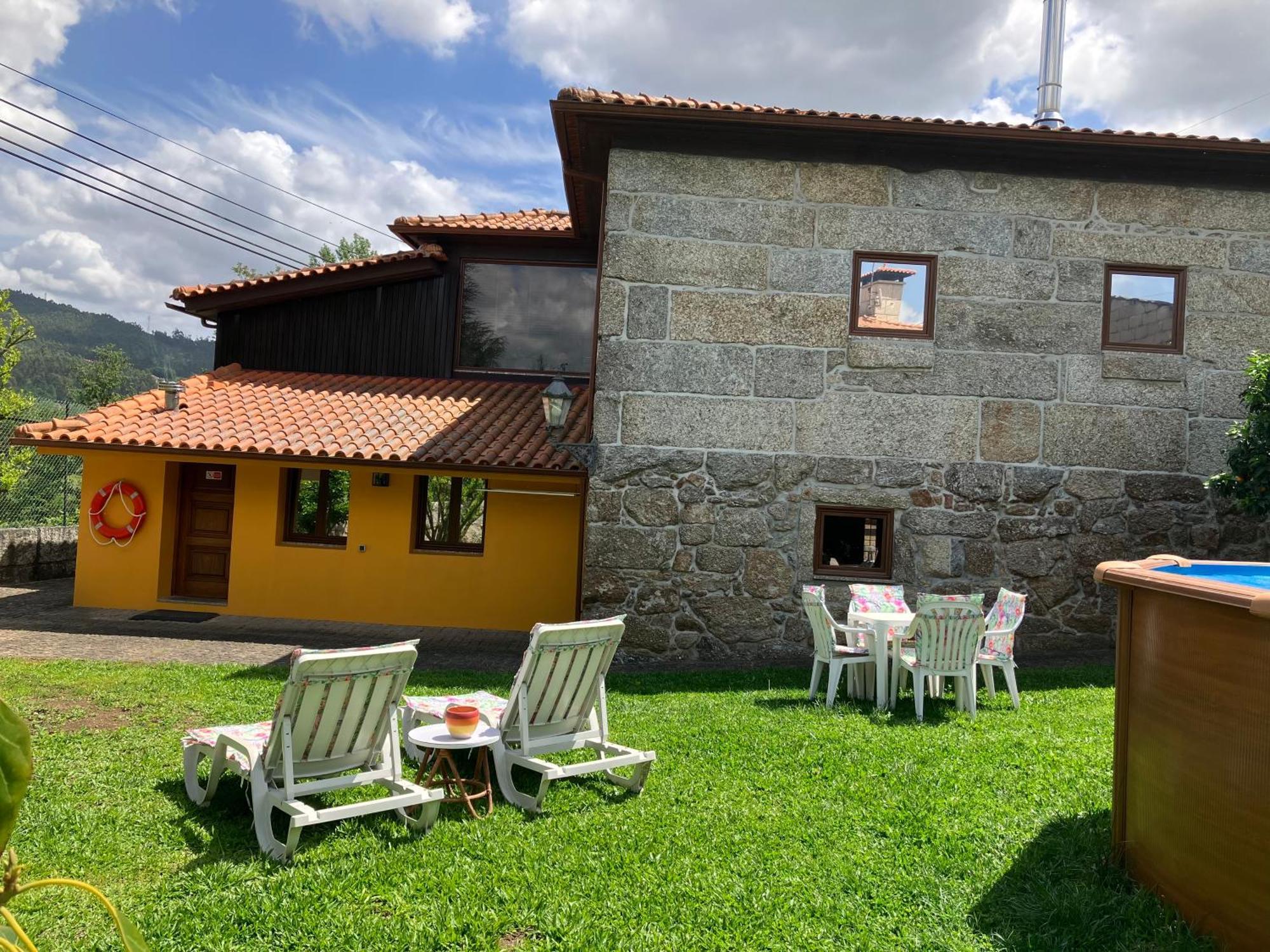 Bergui Guesthouse - Em Guimaraes Desde 2017 Luaran gambar