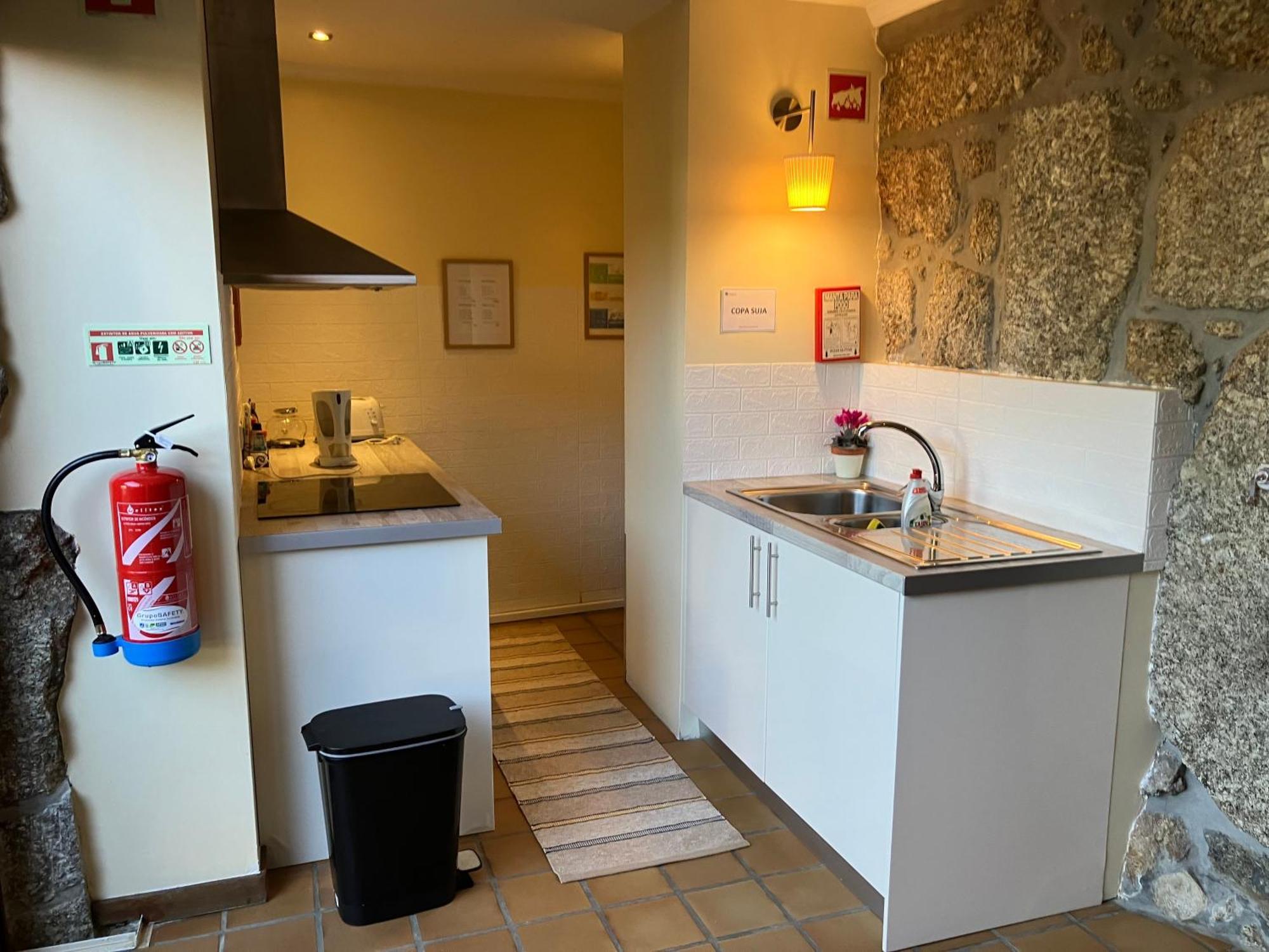 Bergui Guesthouse - Em Guimaraes Desde 2017 Luaran gambar